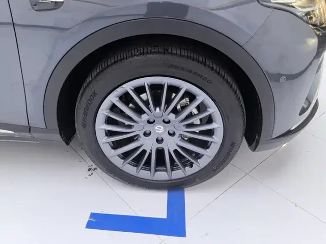 Leapmotor C11 — Фото автомобиля 6