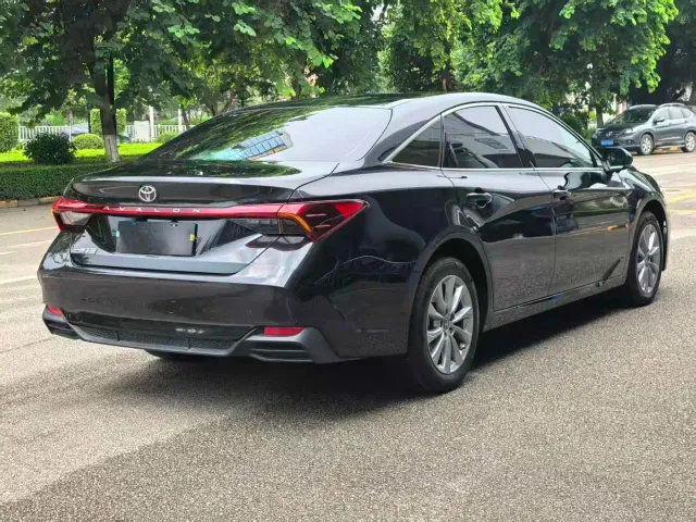 Toyota Avalon — Фото автомобиля 4