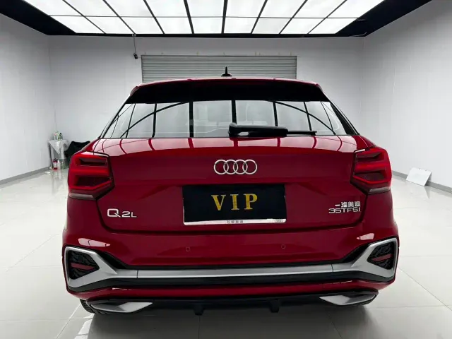 Audi Q2L — Фото автомобиля 6