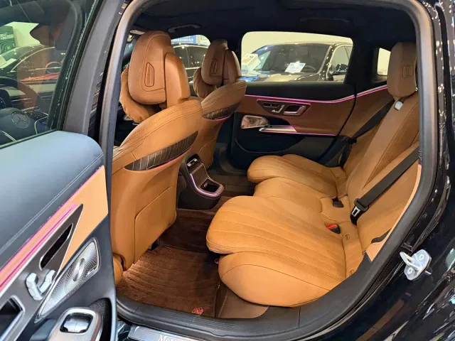 Mercedes-Benz E-Class — Фото автомобиля 7