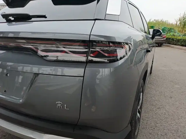 BYD Song L DM-i — Фото автомобиля 7
