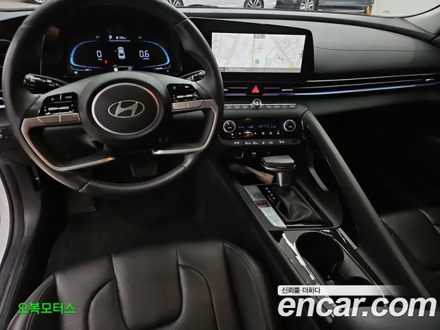 Hyundai Avante CN7 — Фото автомобиля 9