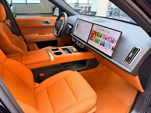 Li Auto L7 — Фото автомобиля 12