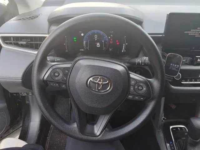 Toyota Corolla Cross — Фото автомобиля 15