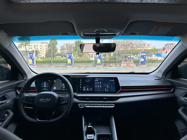 Geely Binrui — Фото автомобиля 9