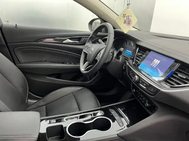 Buick Regal — Фото автомобиля 16