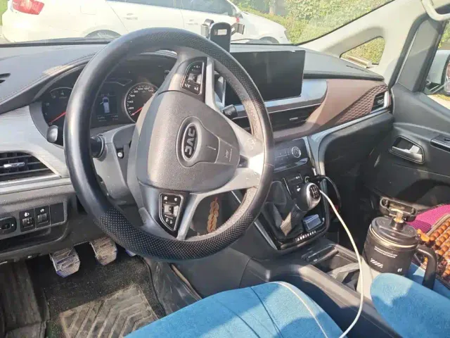 JAC Refine M3 — Фото автомобиля 12