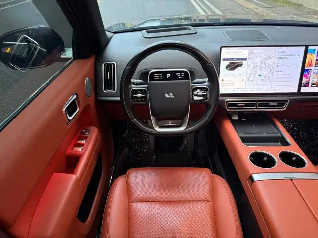 Li Auto L9 — Фото автомобиля 14