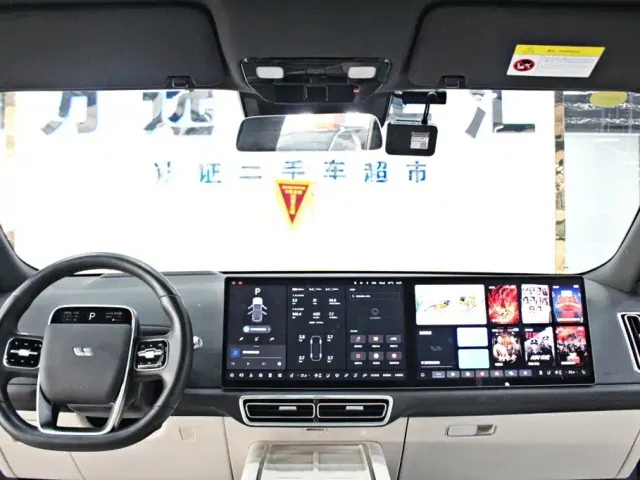 Li Auto L8 — Фото автомобиля 9
