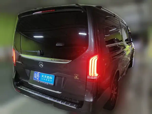 Mercedes-Benz V-Class — Фото автомобиля 2