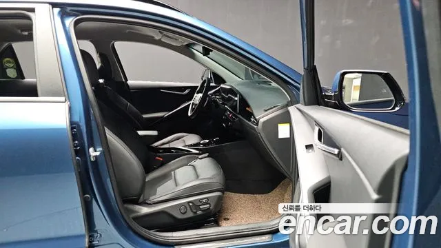 Kia Niro — Фото автомобиля 16