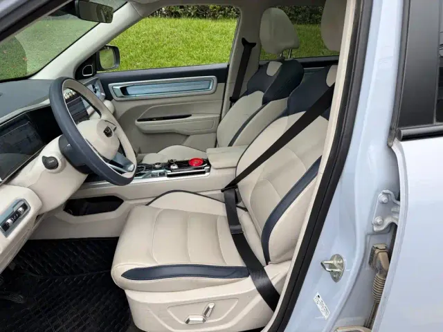 Geely ICON — Фото автомобиля 8
