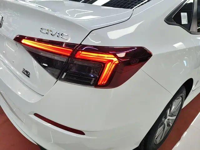 Honda Civic — Фото автомобиля 7