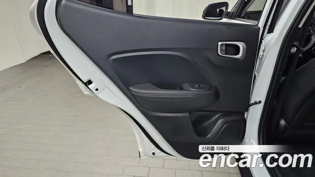 Hyundai Venue — Фото автомобиля 14