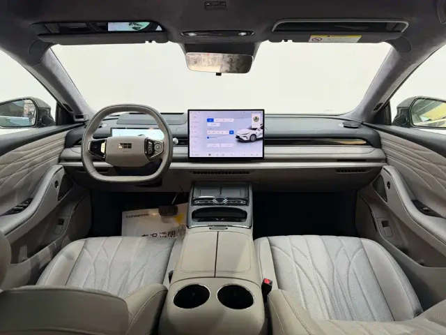 Geely Galaxy Xingyao 8 — Фото автомобиля 12