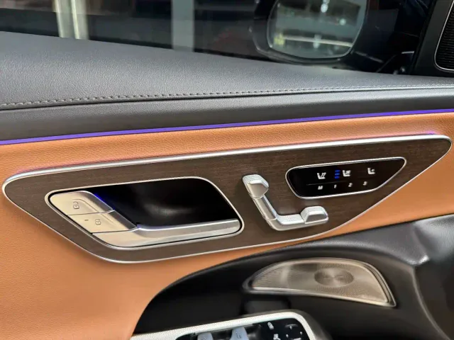 Mercedes-Benz E-Class — Фото автомобиля 10