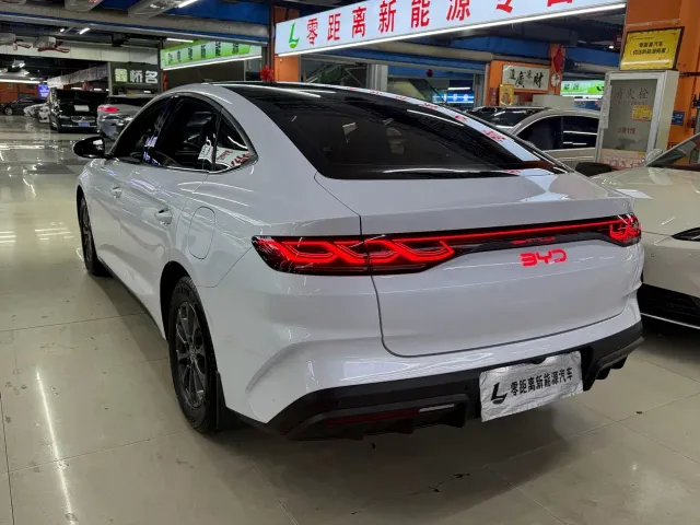 BYD Qin L — Фото автомобиля 4