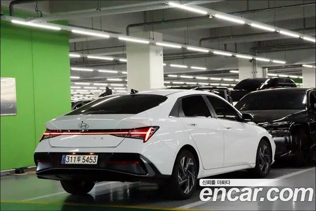 Hyundai Avante CN7 — Фото автомобиля 6