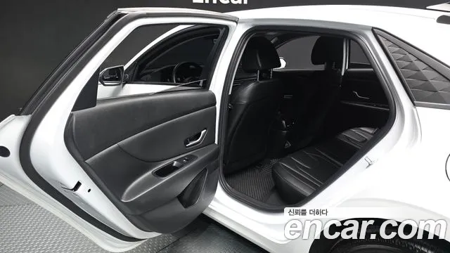 Hyundai Avante CN7 — Фото автомобиля 16