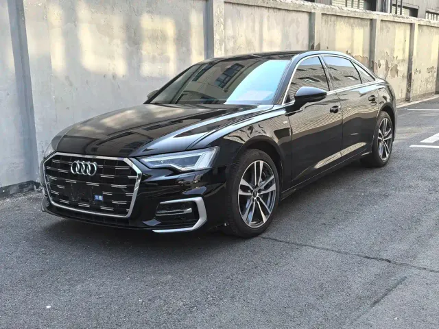 Фотография автомобиля — Audi A6L