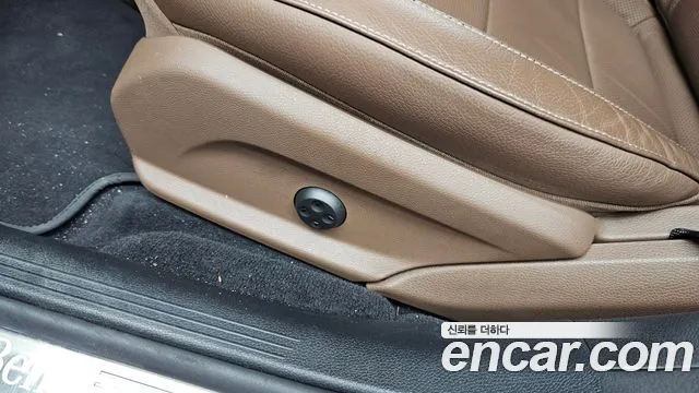Mercedes-Benz E-Class — Фото автомобиля 28