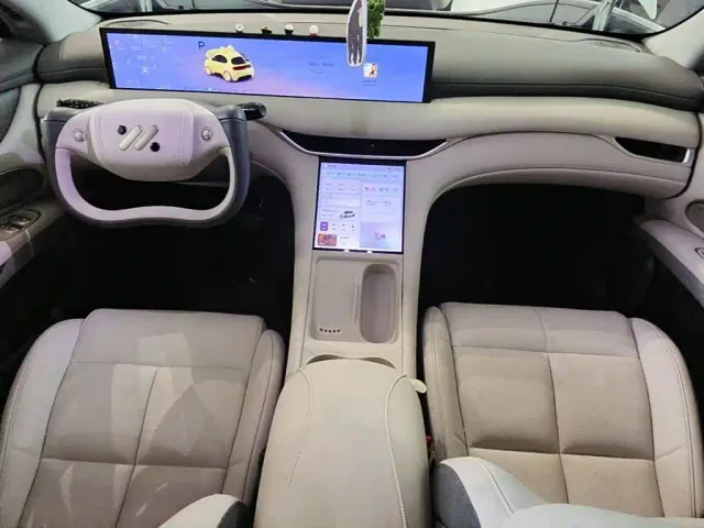 IM Motors LS6 — Фото автомобиля 12