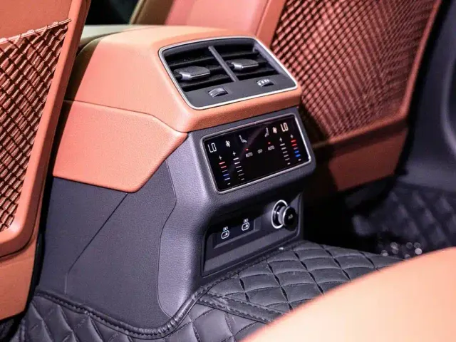 Audi A6L — Фото автомобиля 15