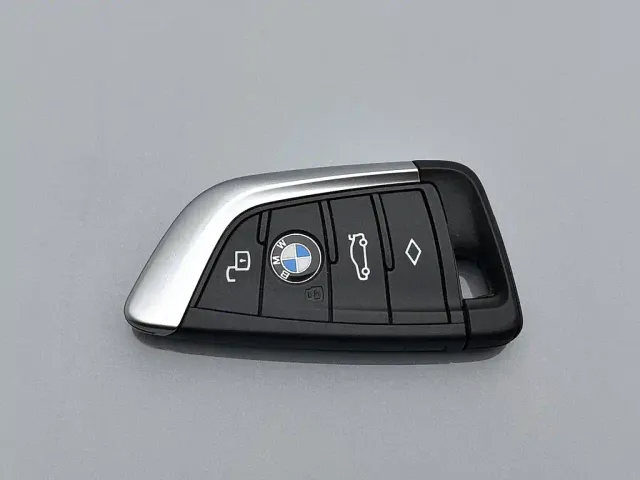 BMW i4 — Фото автомобиля 19