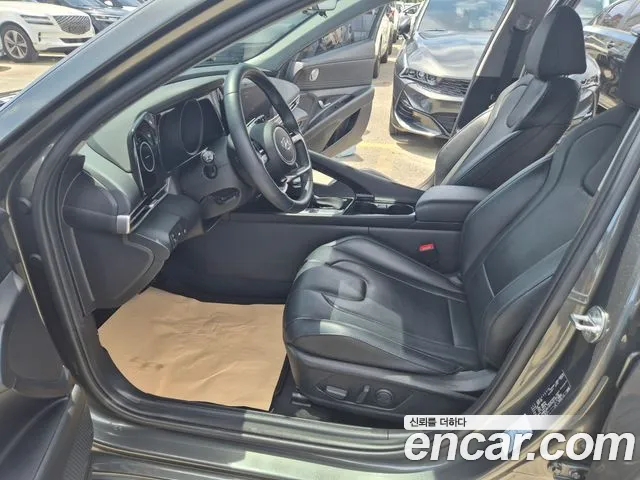 Hyundai AVANTE Avante (CN7) — Фото автомобиля 9