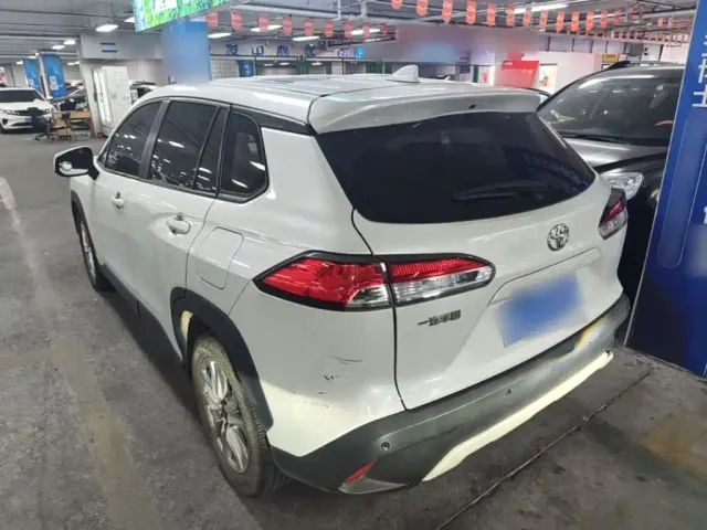 Toyota Corolla Cross — Фото автомобиля 4