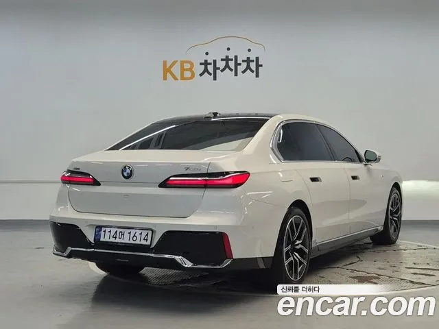 BMW 7-Series 7 серия (G70) 740i xDrive M Sport — Фото автомобиля 3