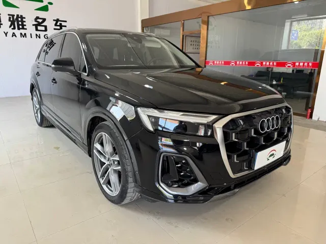 Audi Q7 — Фото автомобиля 2