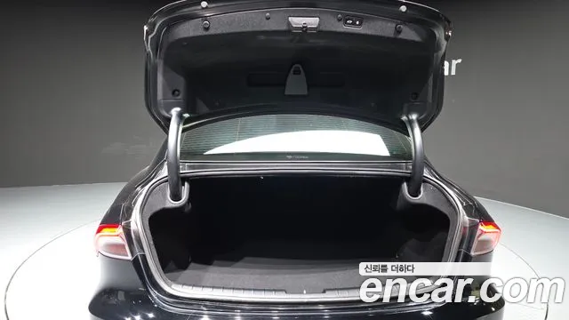 Hyundai Grandeur New — Фото автомобиля 20