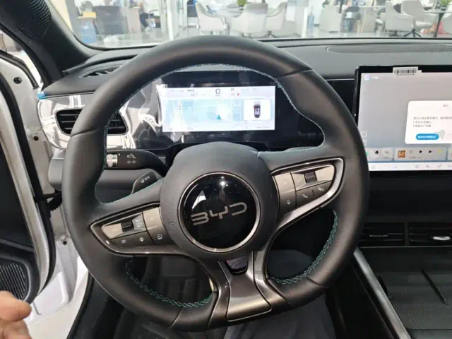 BYD Seal 06 — Фото автомобиля 10