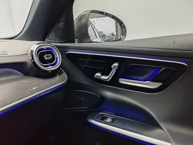 Mercedes-Benz C-Class — Фото автомобиля 16
