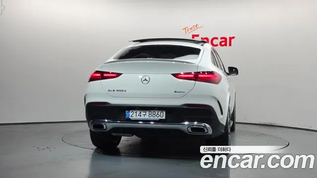 Mercedes-Benz GLE-Class — Фото автомобиля 4