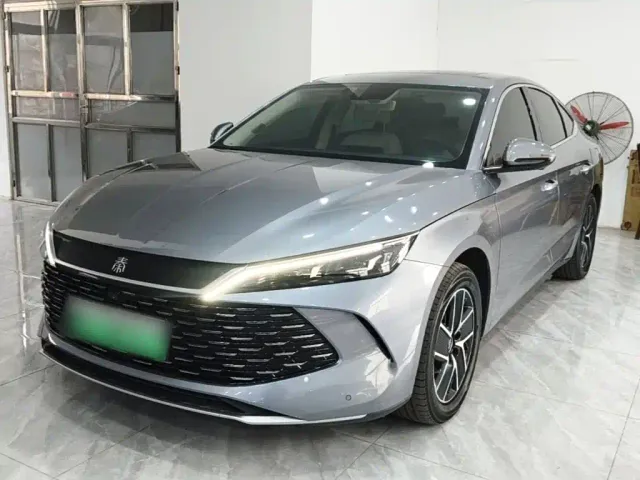 Фотография автомобиля — BYD Qin L