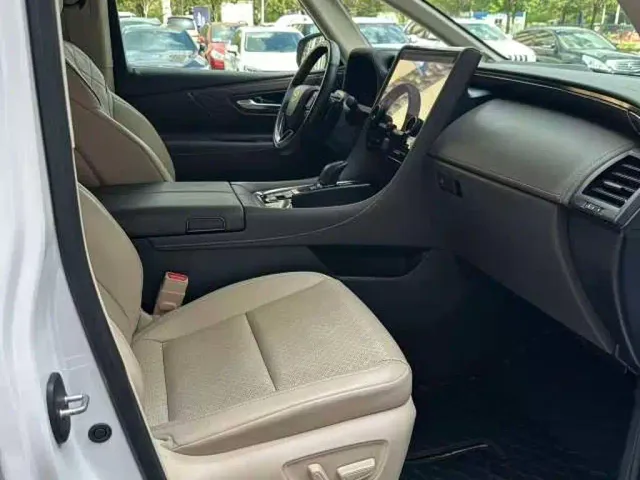 Toyota Alphard — Фото автомобиля 13