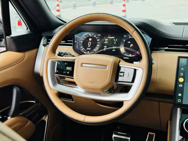 Land Rover Range Rover — Фото автомобиля 15