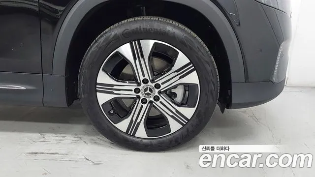 Mercedes-Benz EQB — Фото автомобиля 5