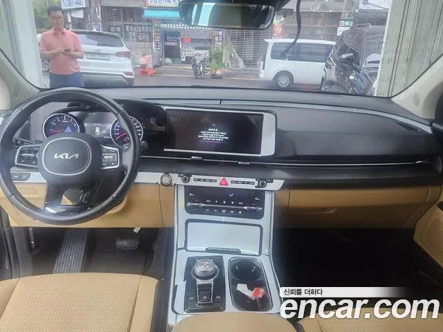 Kia Carnival Generation 4 — Фото автомобиля 6