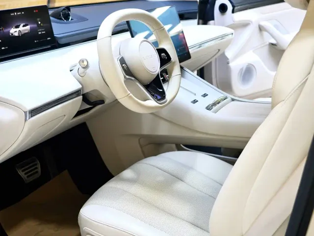 Luxeed S7 — Фото автомобиля 4