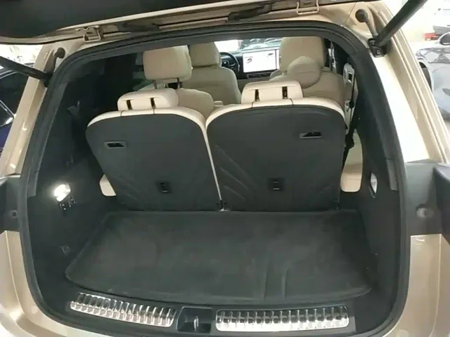 Li Auto L8 — Фото автомобиля 18