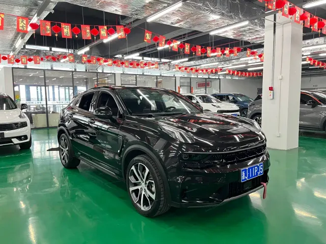 Lynk & Co 05 — Фото автомобиля 3