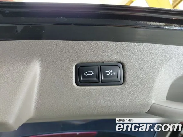 Kia Carnival Generation 4 — Фото автомобиля 23