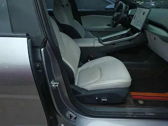 Arcfox Alpha S5 — Фото автомобиля 24