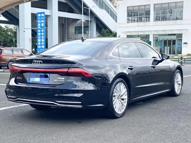 Audi A7L — Фото автомобиля 6