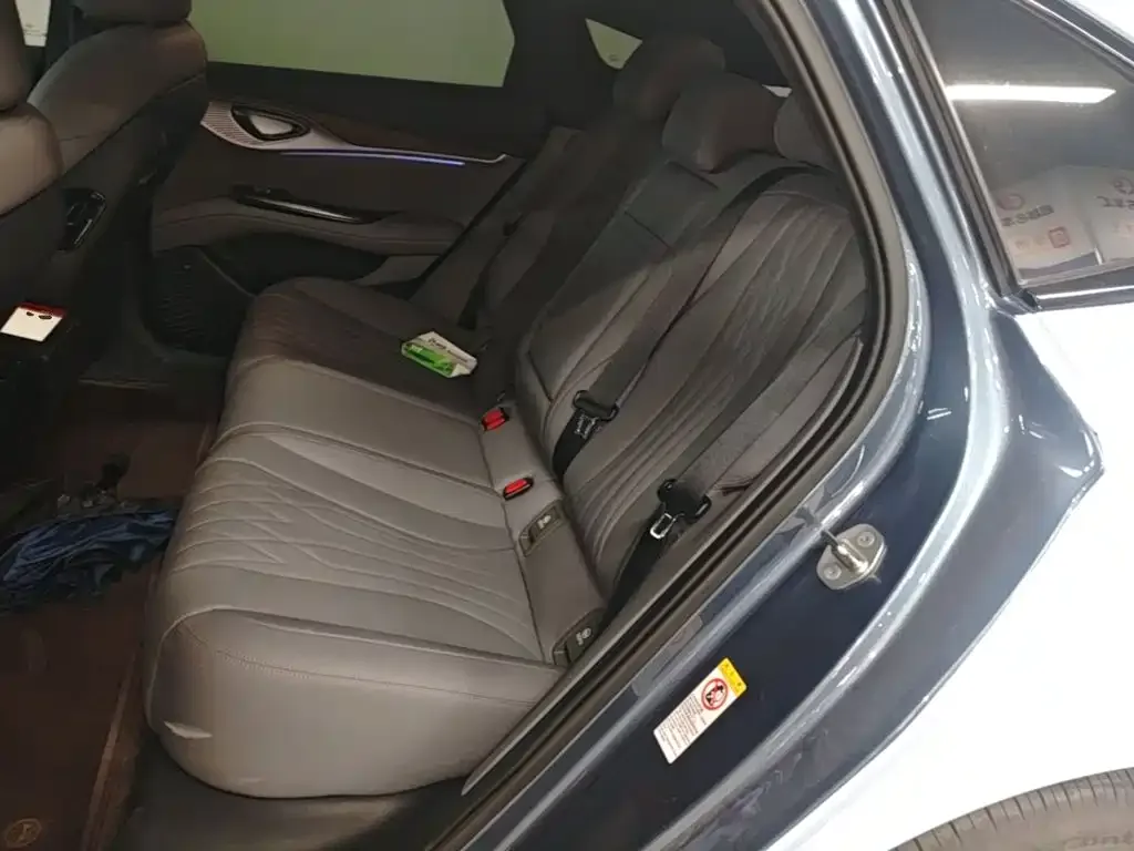 BYD Seal 2023 DM-i 1.5T 121km Flagship — Фото автомобиля 16