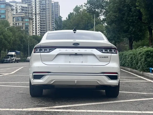 Ford Mondeo — Фото автомобиля 5