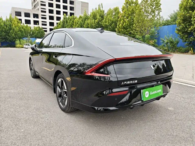 Wuling Starlight — Фото автомобиля 4